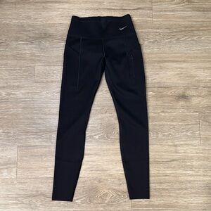 Nike Women’s High Rise Running Leggings  Multiple Pockets / Black (Size S)